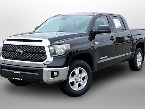 Used 2018 Toyota Tundra SR5 w/ SR5 Upgrade Package image 12