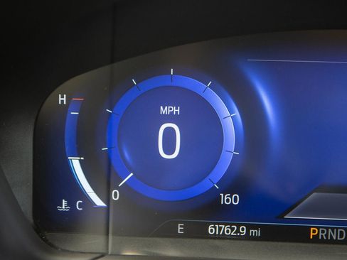 Used 2020 Ford Escape Titanium w/ Titanium Premium Package 2.0 image 28