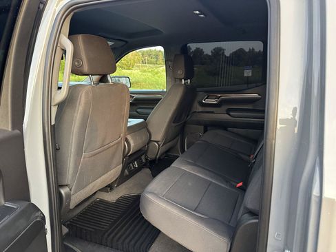 Used 2024 Chevrolet Silverado 1500 LT AWD/4WD image 11