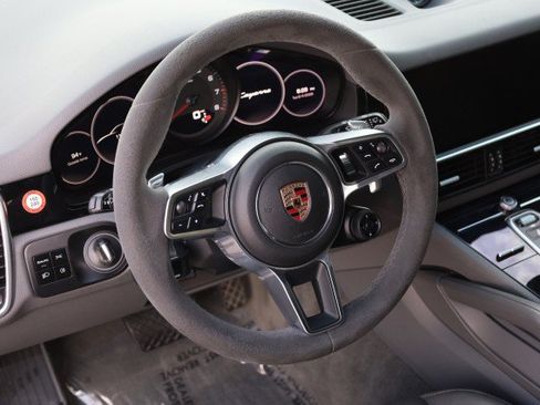 Used 2019 Porsche Cayenne AWD/4WD image 23