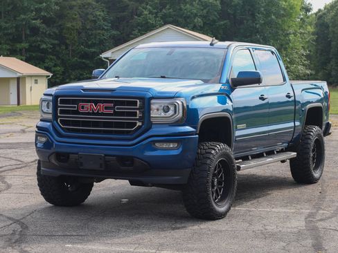 Used 2018 GMC Sierra 1500 SLE w/ Elevation Edition AWD/4WD image 3