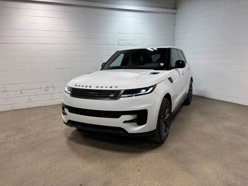 New 2026 Land Rover Range Rover Sport SE AWD/4WD image 2