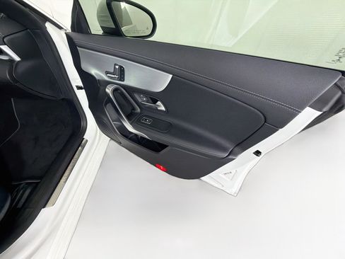 Used 2022 Mercedes-Benz CLA 250 image 31