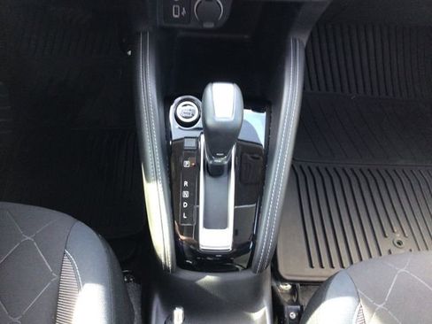 Used 2018 Nissan Kicks SV image 29
