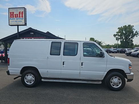 Used 2014 Ford E-250 and Econoline 250 w/ Power Group RWD image 2