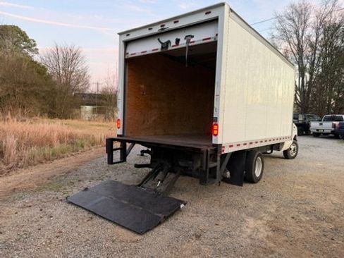 Used 2019 Ford E-350 and Econoline 350 Super Duty w/ Power Windows & Locks Group image 10