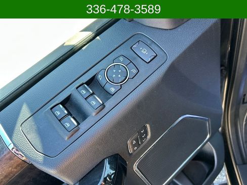 Used 2022 Ford F250 Lariat w/ Black Appearance Package image 11