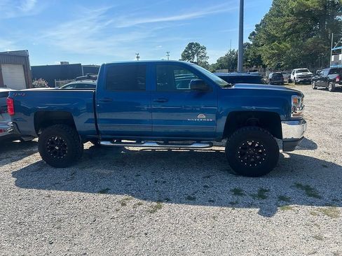 Used 2018 Chevrolet Silverado 1500 LT w/ All Star Edition AWD/4WD image 6