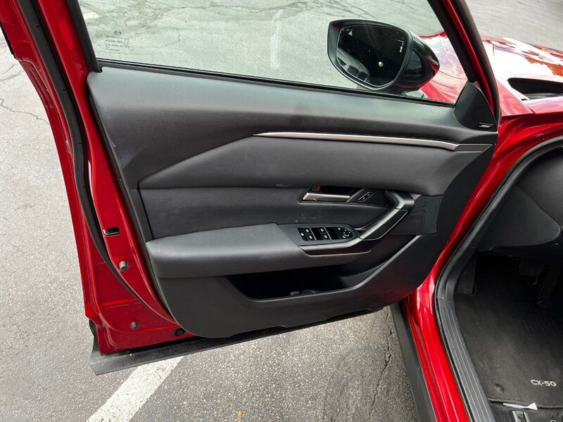Used 2025 MAZDA CX-50 AWD 2.5 S w/ Premium Package image 19