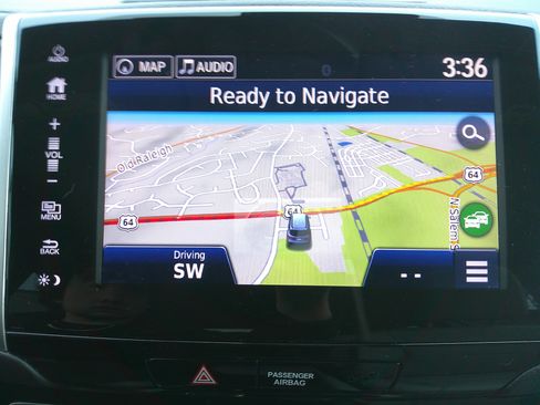 Used 2018 Honda Pilot Touring image 23