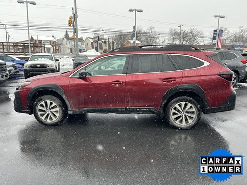 Used 2023 Subaru Outback Premium image 7