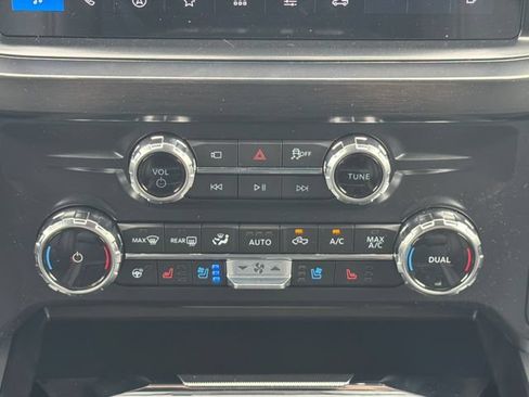 New 2026 Ford F250 Lariat w/ Black Appearance Package AWD/4WD image 31