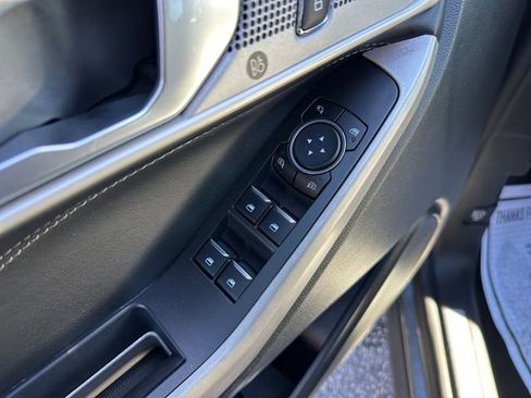 Used 2023 Ford Explorer Limited image 20