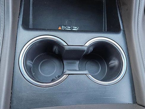 Used 2023 GMC Yukon SLT image 12