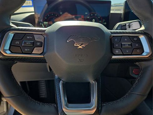 Used 2025 Ford Mustang Coupe image 31