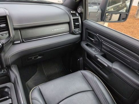 Used 2024 RAM 3500 Limited image 17