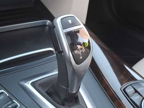 Used 2017 BMW 330i xDrive Sedan image 13