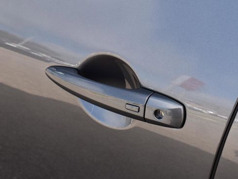 New 2026 Nissan Pathfinder SL FWD image 5