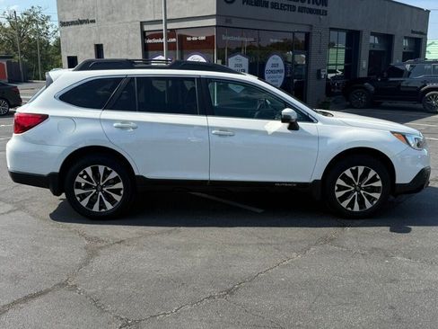 Used 2016 Subaru Outback 2.5i Limited AWD/4WD image 18