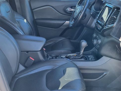 Used 2020 Jeep Cherokee Limited image 26