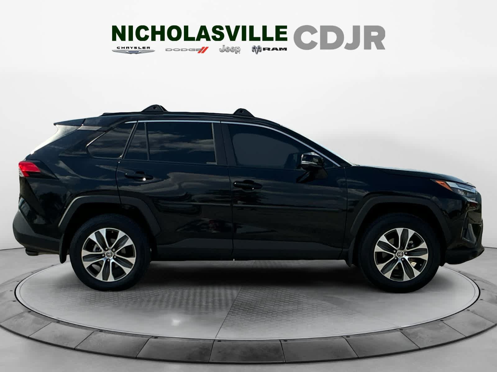 Used 2024 Toyota RAV4 XLE Premium w/ Weather Package AWD/4WD image 6