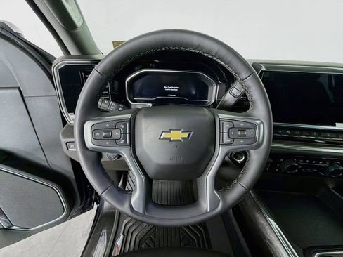 Used 2024 Chevrolet Silverado 3500 LTZ w/ LTZ Convenience Package AWD/4WD image 13