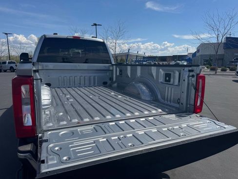 Used 2023 Ford F350 XLT w/ FX4 Off-Road Package AWD/4WD image 8