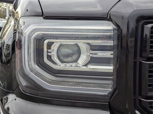 Used 2018 GMC Sierra 1500 SLT image 10