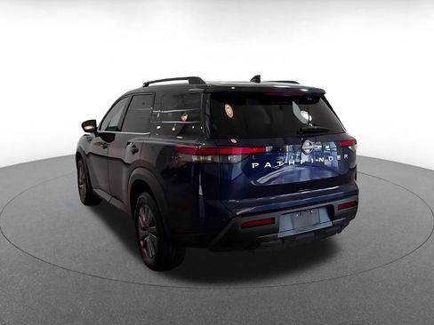 Used 2025 Nissan Pathfinder SV FWD image 11