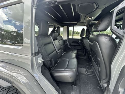 Used 2021 Jeep Wrangler Unlimited Rubicon w/ Trailer Tow Package AWD/4WD image 20