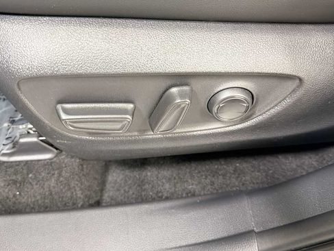 Certified 2026 Toyota Highlander XLE AWD/4WD image 14