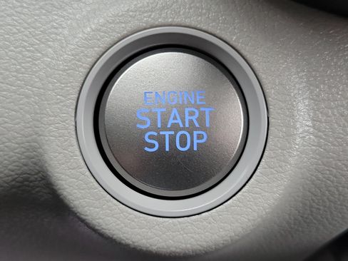 Certified 2026 Hyundai Venue SEL FWD image 12