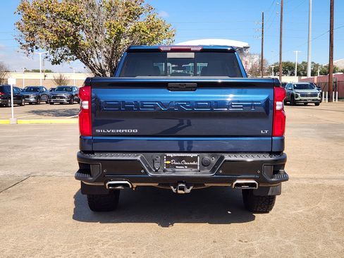 Used 2021 Chevrolet Silverado 1500 LT Trail Boss w/ Convenience Package II image 7