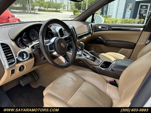 Used 2015 Porsche Cayenne S image 48