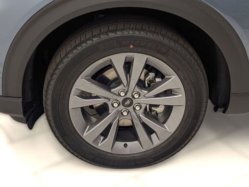 New 2026 Ford Explorer Active w/ Active Comfort Package image 9