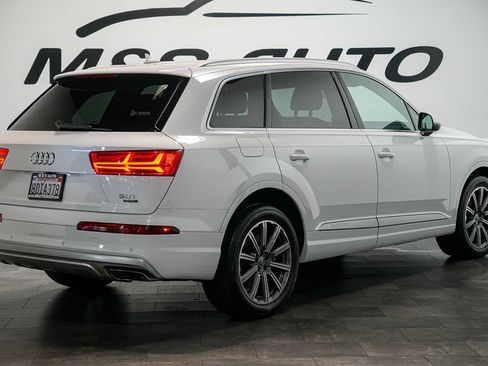 Used 2018 Audi Q7 3.0T Premium Plus w/ Premium Plus Package AWD/4WD image 4