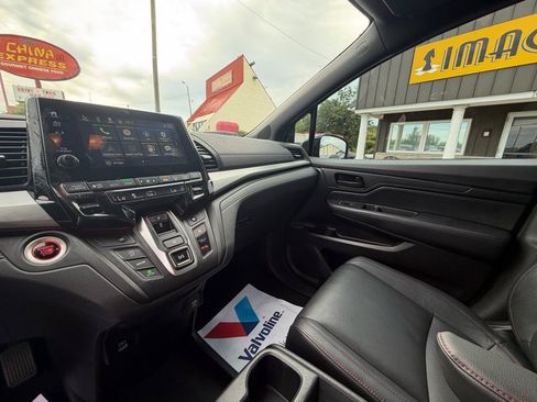 Used 2023 Honda Odyssey Sport image 26