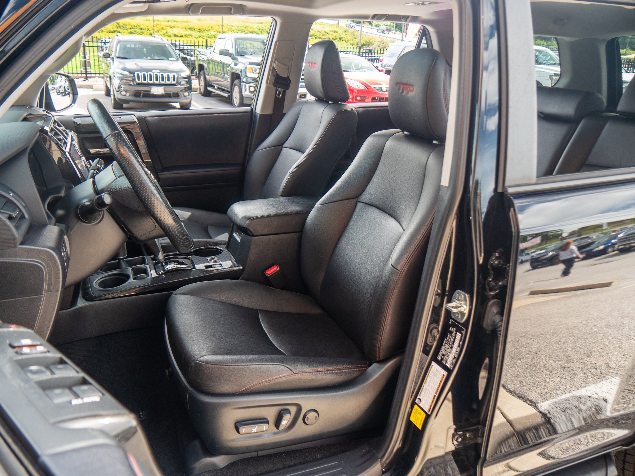 Used 2023 Toyota 4Runner TRD Off-Road Premium w/ Moonroof Package AWD/4WD image 12
