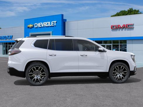 New 2026 GMC Acadia Denali Ultimate w/ LPO, Floor Liner Package image 5