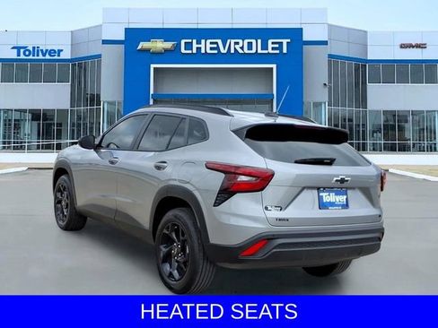 Used 2026 Chevrolet Trax LT w/ Driver Confidence Package FWD image 3