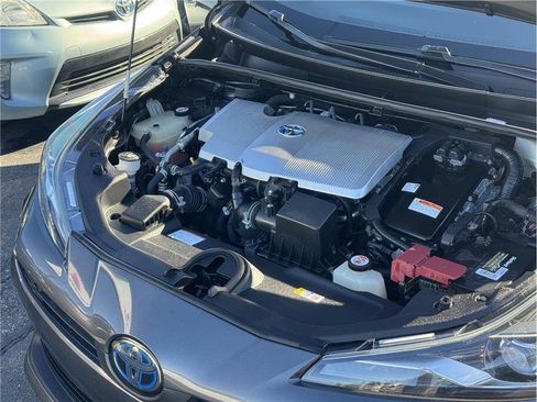 Used 2019 Toyota Prius XLE image 33