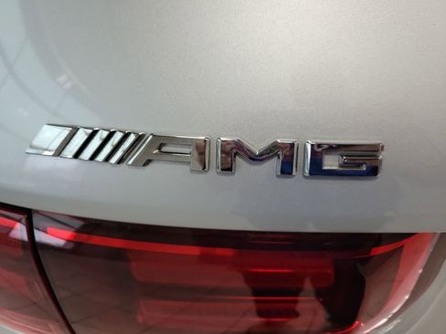 Used 2024 Mercedes-Benz GLB 35 AMG 4MATIC image 9