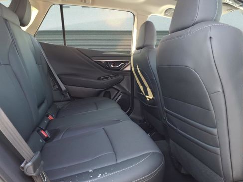 Used 2025 Subaru Outback Limited image 10