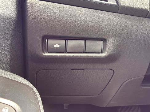 Used 2026 Nissan Sentra SR w/ Floor Mat Package FWD image 29