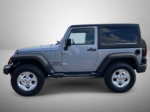 Used 2013 Jeep Wrangler Sport AWD/4WD image 6