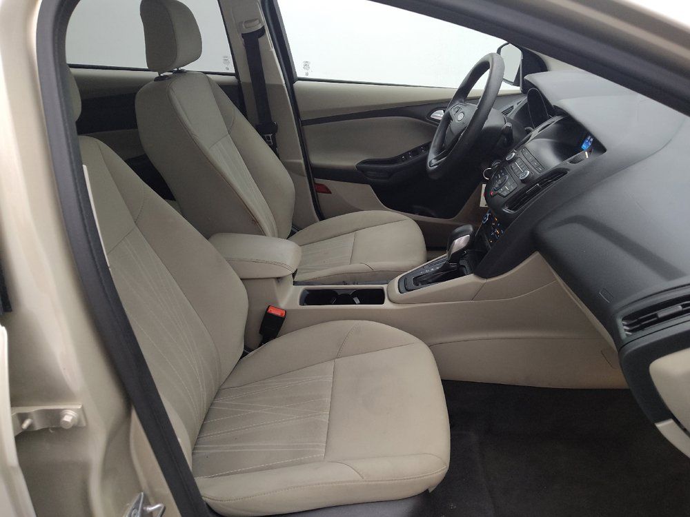 Used 2018 Ford Focus SE FWD image 21