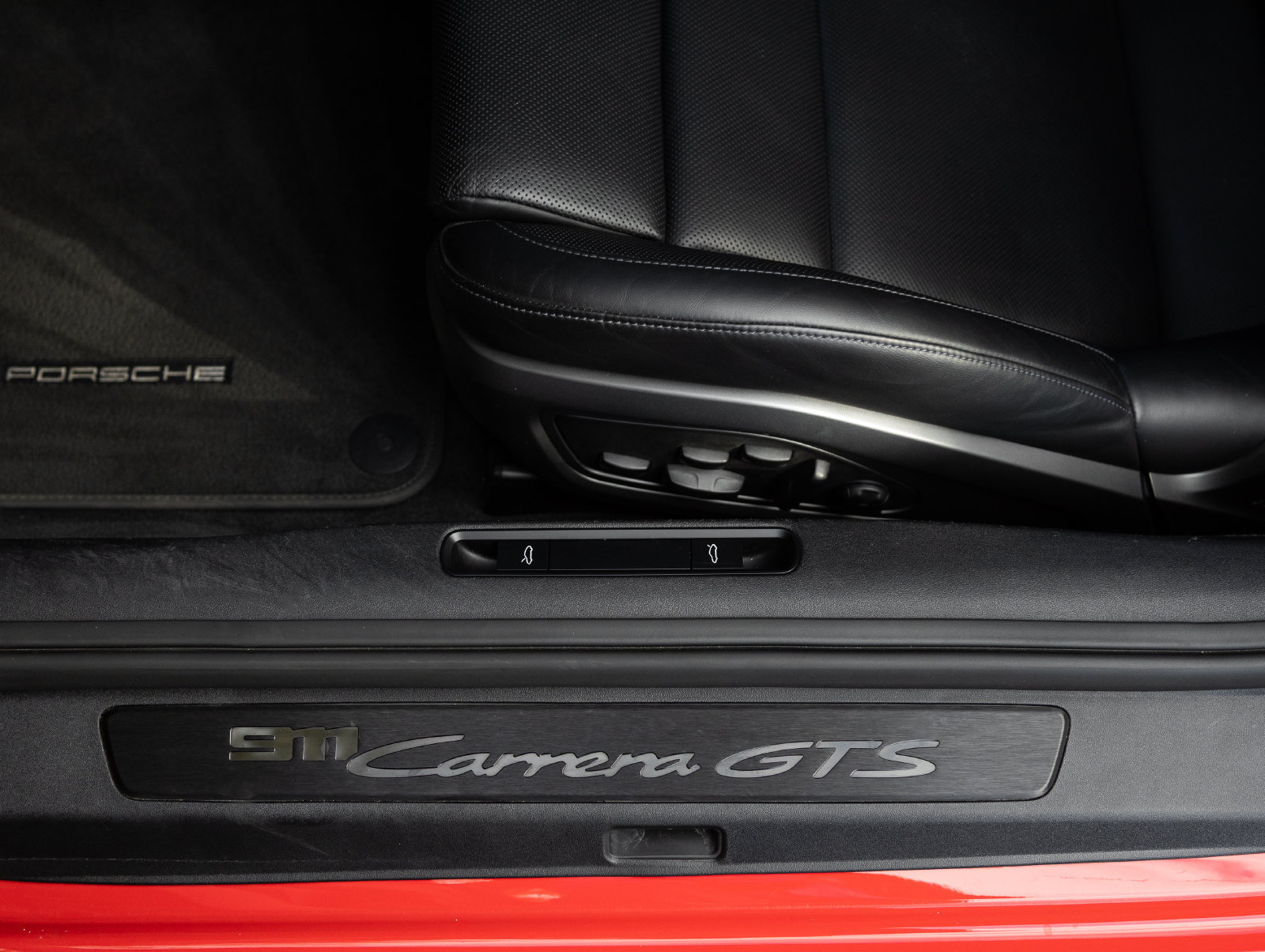 Certified 2022 Porsche 911 Carrera GTS RWD image 21