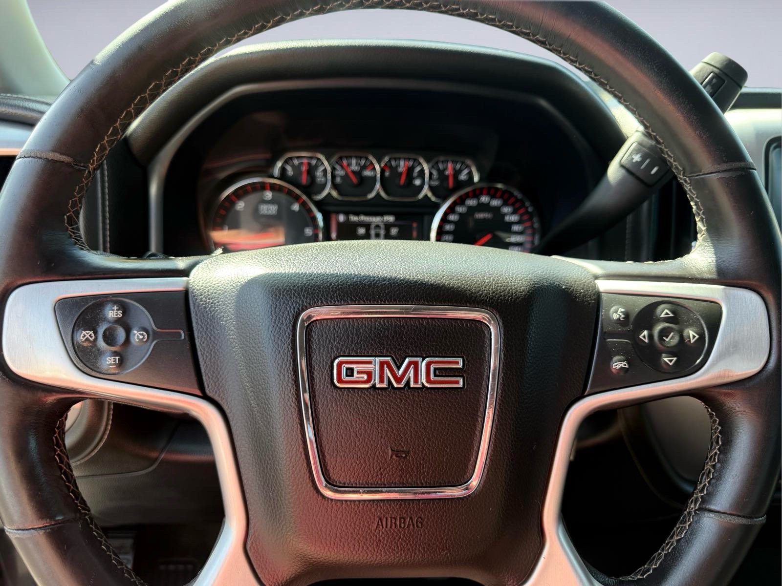Used 2015 GMC Sierra 1500 SLE w/ SLE Value Package AWD/4WD image 30