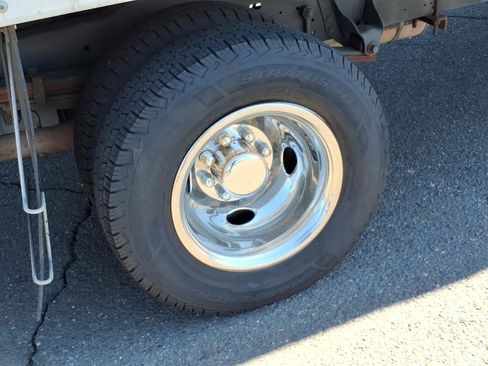 Used 2018 Ford E-350 and Econoline 350 Super Duty RWD image 7