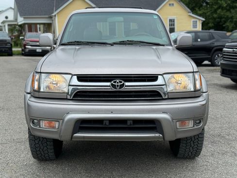 Used 2002 Toyota 4Runner Limited AWD/4WD image 9